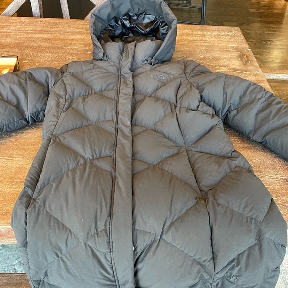 North Face Women’s Aconcagua Parka - Picture 1 of 5